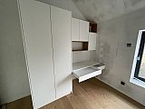 Garde-robe avec bureau &agrave;  Walcourt
 - Mobilier contemporain sign&eacute; Cr&eacute;a-M